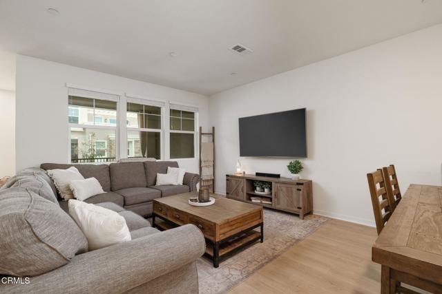 Detail Gallery Image 8 of 34 For 751 Winchester Dr, Oxnard,  CA 93036 - 4 Beds | 3/1 Baths