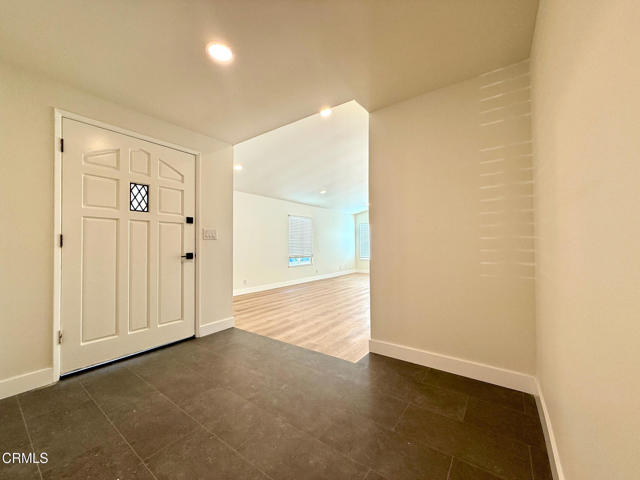 Detail Gallery Image 5 of 37 For 532 Village Rd, Port Hueneme,  CA 93041 - 3 Beds | 2 Baths