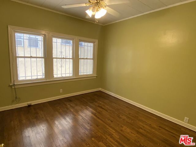 1123 S Citrus Avenue, Los Angeles CA: https://media.crmls.org/mediaz/a99ce33d-0cef-4480-b383-e6349ec0bbab.jpg