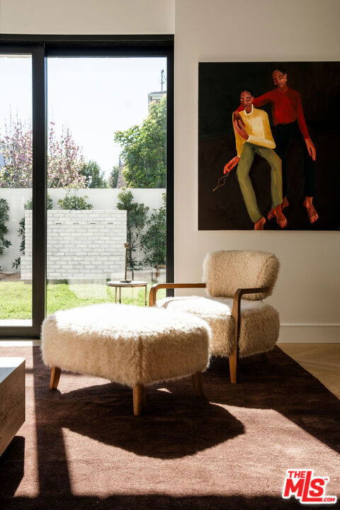 3531 S Barrington Avenue, Los Angeles CA: https://media.crmls.org/mediaz/a99d1ea7-5ba5-45a6-9826-1e120f358b2d.jpg