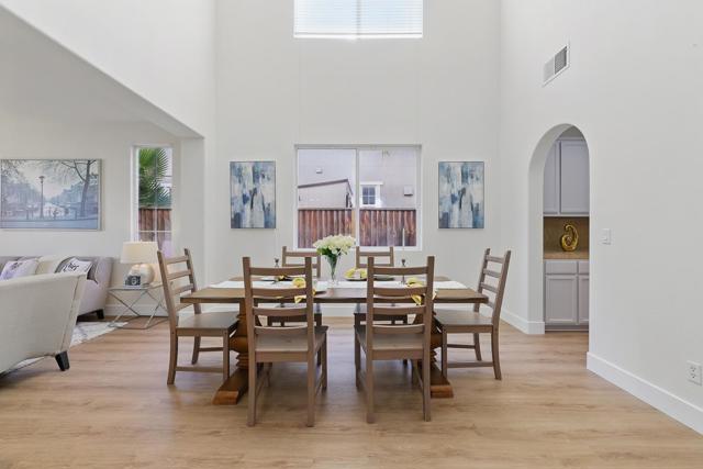 2342 Winchester Loop, Discovery Bay CA: https://media.crmls.org/mediaz/a99d9c39-7518-440c-8400-e5abc32bc87d.jpg