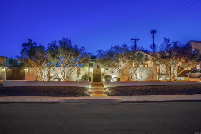 Detail Gallery Image 2 of 48 For 3217 Goldsmith St, San Diego,  CA 92106 - 5 Beds | 4 Baths