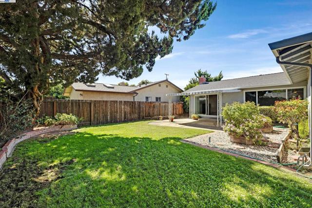 844 Wall St, Livermore CA: https://media.crmls.org/mediaz/a99e9174-620d-476b-8ab3-26234a59cb46.jpg