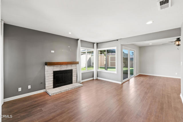 Detail Gallery Image 4 of 30 For 6026 Sparrow St, Ventura,  CA 93003 - 3 Beds | 2 Baths