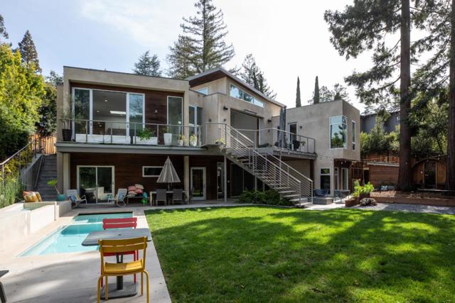 454 Cypress Drive, Los Altos CA: https://media.crmls.org/mediaz/a99f3124-e3dd-4e09-9784-48a1fd950a3c.jpg