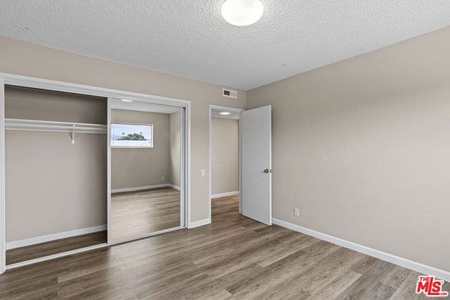 1538 STANFORD Street, Santa Monica CA: https://media.crmls.org/mediaz/a99f36aa-0f19-4b86-af98-3194423f9eb2.jpg