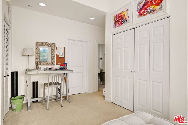 4224 Madison Avenue, Culver City CA: https://media.crmls.org/mediaz/a99f72bd-26bd-4c79-8d56-ee2737133245.jpg