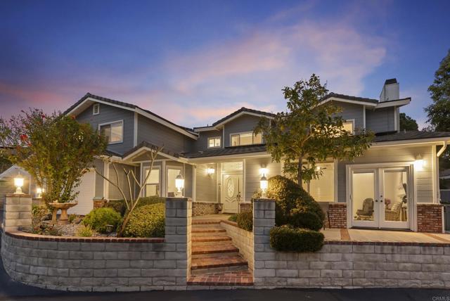 11984 Paseo Fuerte, El Cajon CA: https://media.crmls.org/mediaz/a9a06d92-a7c2-4366-98eb-b4c21a7327a4.jpg