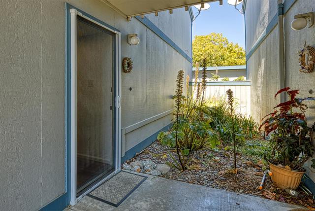 1925 46th Avenue, Capitola CA: https://media.crmls.org/mediaz/a9a1181f-2c09-4722-9b2b-935b3e7118b8.jpg
