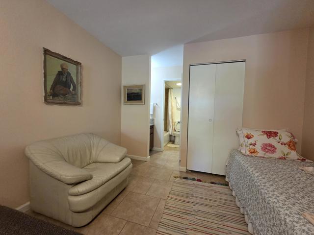 Image 12 of 23 For 5300 Waverly Drive I6