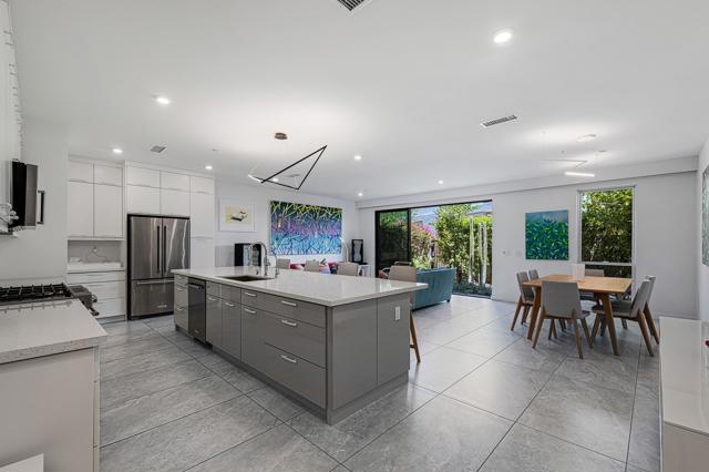 294 Mayfair Way, Palm Springs, CA 92264