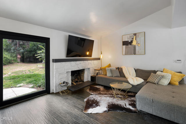 Detail Gallery Image 11 of 34 For 1445 Washburn Rd, Pasadena,  CA 91105 - 3 Beds | 2 Baths
