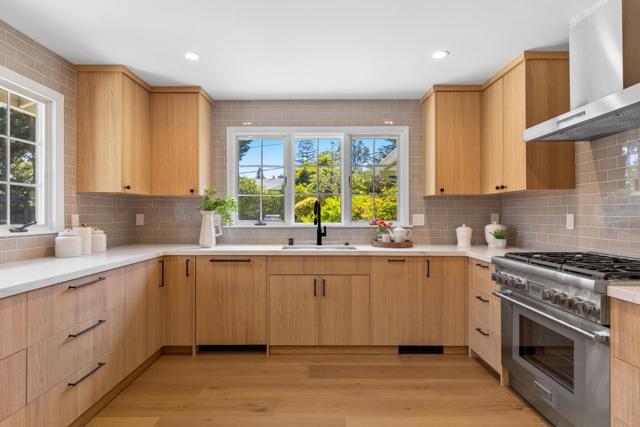 1575 Kingswood Drive, Hillsborough CA: https://media.crmls.org/mediaz/a9a2b11f-b738-45df-ad6e-54ac60aa7e3d.jpg