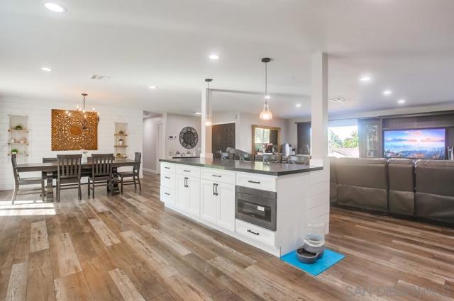 2035 Camino Cantera, Vista CA: https://media.crmls.org/mediaz/a9a3f209-99f3-4a63-b041-59f76dc66300.jpg