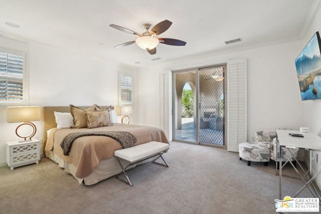 1070 Bella Vista, Palm Springs CA: https://media.crmls.org/mediaz/a9a4a6f6-c7ed-4994-b536-ab79782c4fdd.jpg
