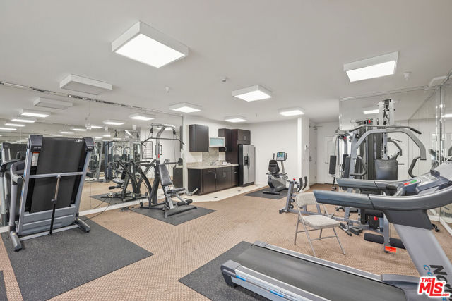 401 N Serrano Avenue, Los Angeles CA: https://media.crmls.org/mediaz/a9a518b0-405d-422e-bffd-59f84ccbb5a6.jpg