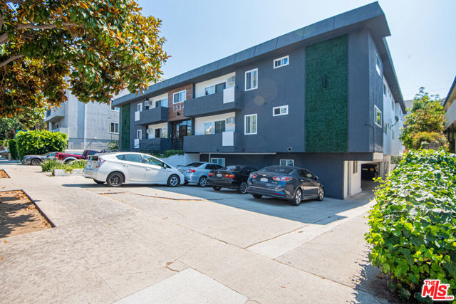 1534 S Shenandoah Street, Los Angeles CA: https://media.crmls.org/mediaz/a9a52b1e-3dc0-4f0e-b378-2c1d229219fa.jpg