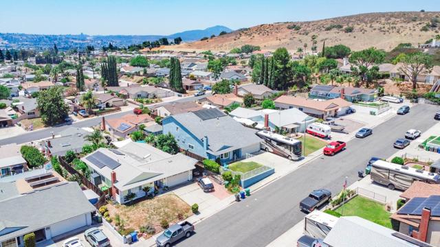 9933 Golden West Ln, Santee CA: https://media.crmls.org/mediaz/a9a53085-3ffa-4c2b-981e-aaad1b672723.jpg