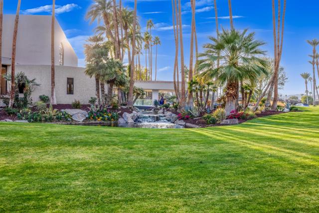 19 Colgate Drive, Rancho Mirage CA: https://media.crmls.org/mediaz/a9a8179e-9586-4e4d-81bf-c19d836ccc6b.jpg