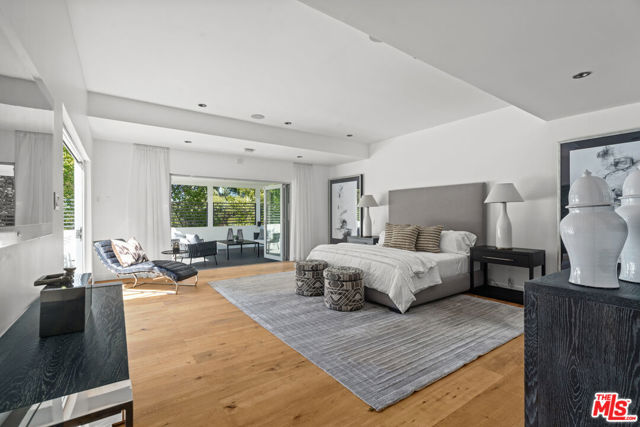 7470 Woodrow Wilson Drive, Los Angeles CA: https://media.crmls.org/mediaz/a9a820bb-cff4-46ad-9d36-8f69c0160c32.jpg