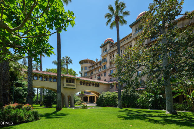 99 S Raymond Avenue, Pasadena CA: https://media.crmls.org/mediaz/a9a8a1b6-95f5-4317-ae81-0739d131138e.jpg