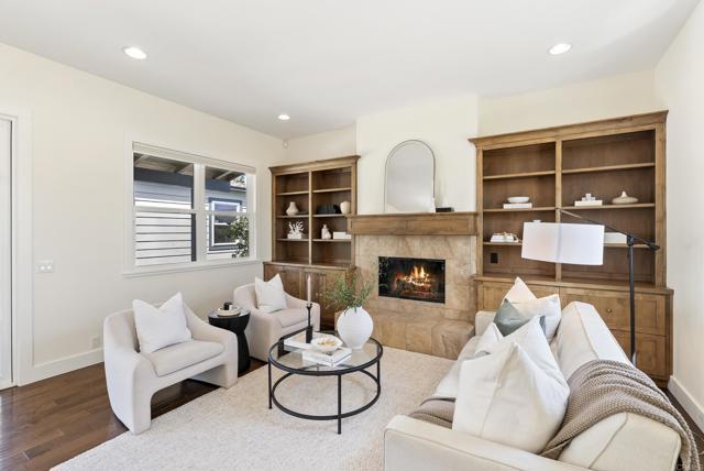 Detail Gallery Image 14 of 42 For 871 Tarento Dr, San Diego,  CA 92106 - 4 Beds | 3 Baths