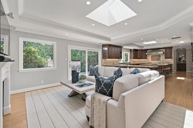 60 Vasilakos Way, Menlo Park CA: https://media.crmls.org/mediaz/a9aa2f2f-0e19-415e-81ba-ac86bac423d8.jpg