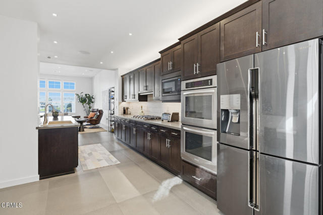 1572 Seabridge Lane, Oxnard CA: https://media.crmls.org/mediaz/a9aa61e8-8a2b-43b7-a456-fcd4802a4d0d.jpg