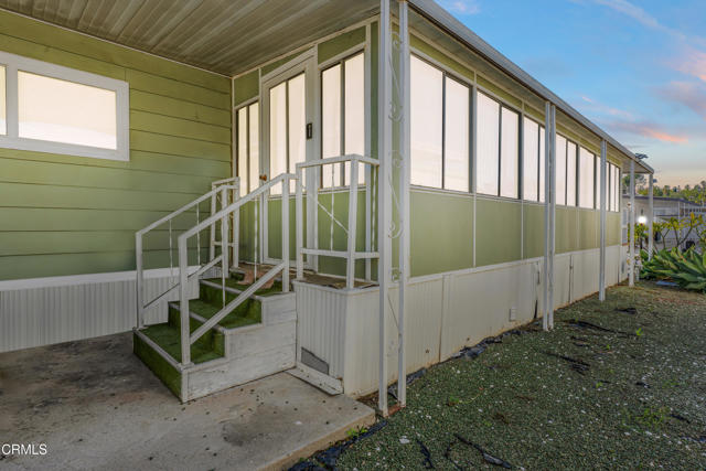 Detail Gallery Image 2 of 26 For 8811 Canoga Ave #353,  Canoga Park,  CA 91304 - 3 Beds | 2 Baths