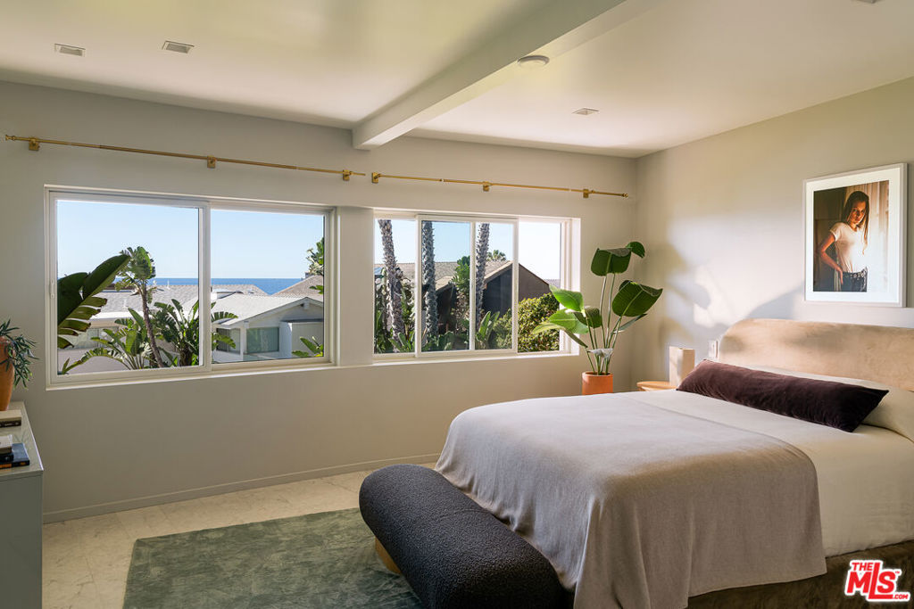 Thumbnail 25