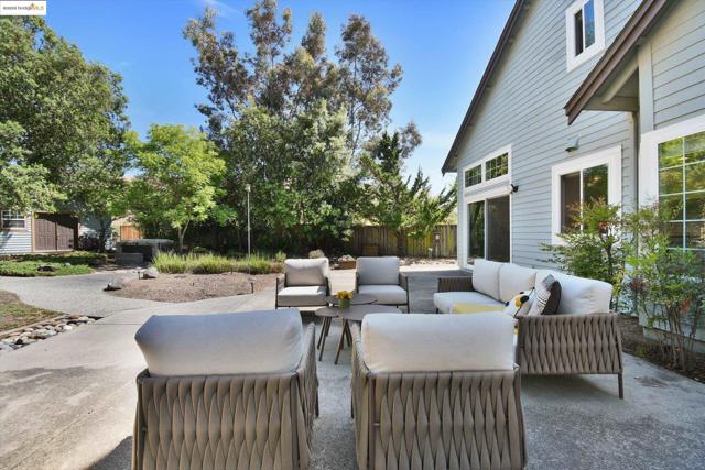 2944 Von Doolen Court, Pinole CA: https://media.crmls.org/mediaz/a9aba97f-94e5-4fc8-aa38-eef23925eb78.jpg