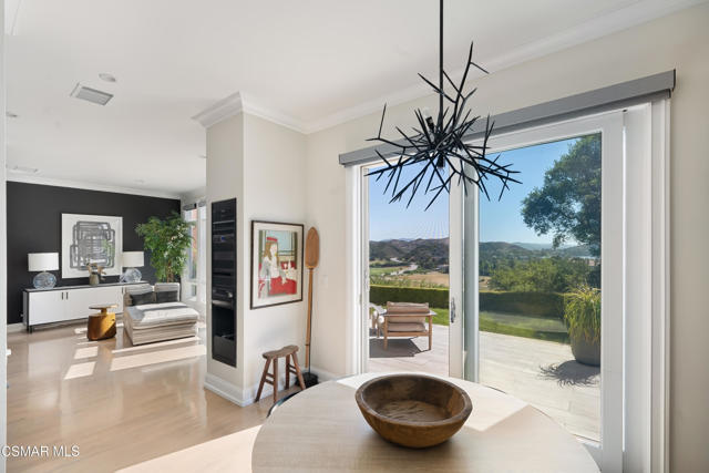 2366 Heatherbank Court, Lake Sherwood CA: https://media.crmls.org/mediaz/a9abe305-5bdf-4363-b336-cc2c93a5f34f.jpg