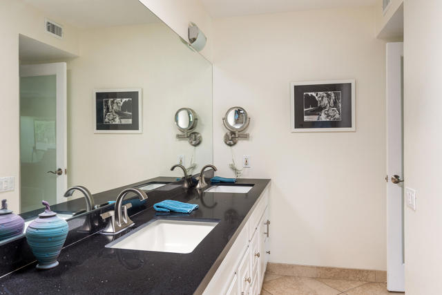 1111 E Ramon Road, Palm Springs CA: https://media.crmls.org/mediaz/a9ad14a7-c00b-409b-8193-6bd08e5684b1.jpg
