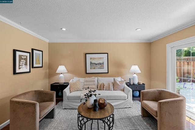 3628 Portsmouth Ct, Pleasanton CA: https://media.crmls.org/mediaz/a9ad2aa8-6ce6-4730-80d9-21ebfd71cd62.jpg