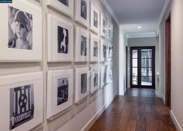 42 Tappan Ln, Orinda CA: https://media.crmls.org/mediaz/a9ad4ae8-d816-47b3-a0c7-6d944f8977ae.jpg