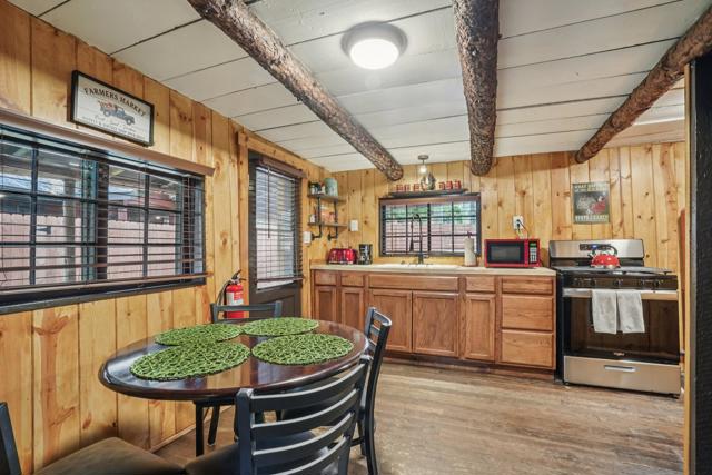 25750 Alderwood, Idyllwild CA: https://media.crmls.org/mediaz/a9adcac4-6899-42a6-9fdd-ebb3edc6ffce.jpg