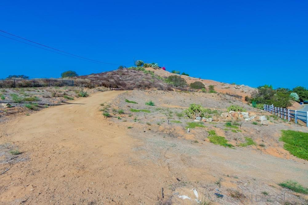 MLS #250032615SD img 12