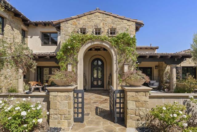 7795 Sendero Angelica, San Diego CA: https://media.crmls.org/mediaz/a9aec9da-c9dd-4c33-bcd5-3d2d09ff240e.jpg