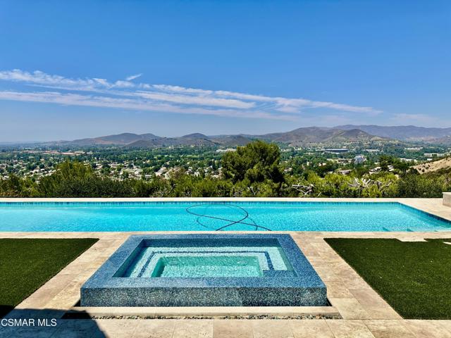 31445 Glenbridge Road, Westlake Village CA: https://media.crmls.org/mediaz/a9af28d6-d5dd-481a-b131-829fe2000015.jpg