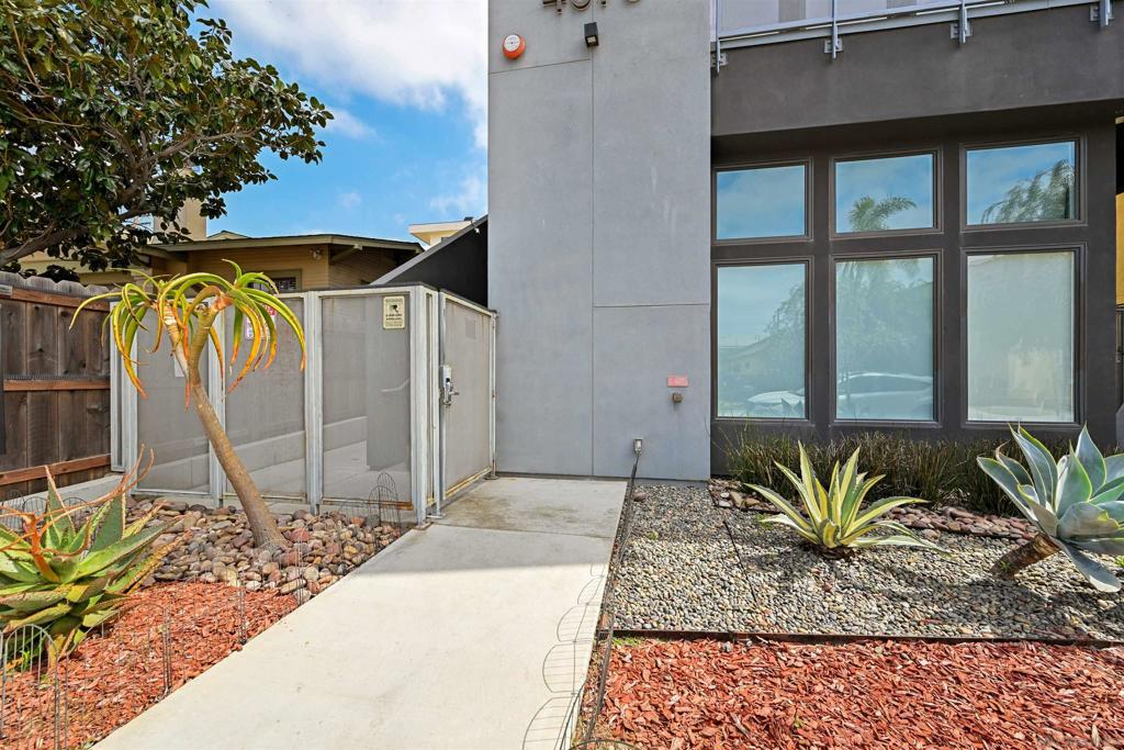 4079 1st Ave - photo 3