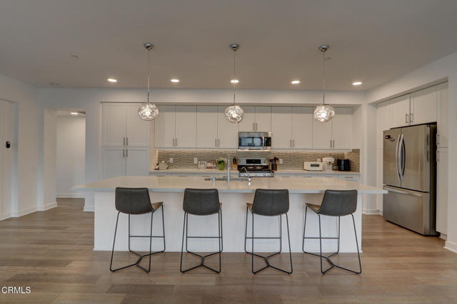 Detail Gallery Image 8 of 35 For 2810 Wagon Wheel Rd #304,  Oxnard,  CA 93036 - 4 Beds | 2/1 Baths