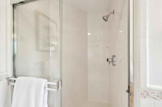193 Willow Avenue, Millbrae CA: https://media.crmls.org/mediaz/a9b02e98-e537-445c-a776-c7dcd8bf2b81.jpg
