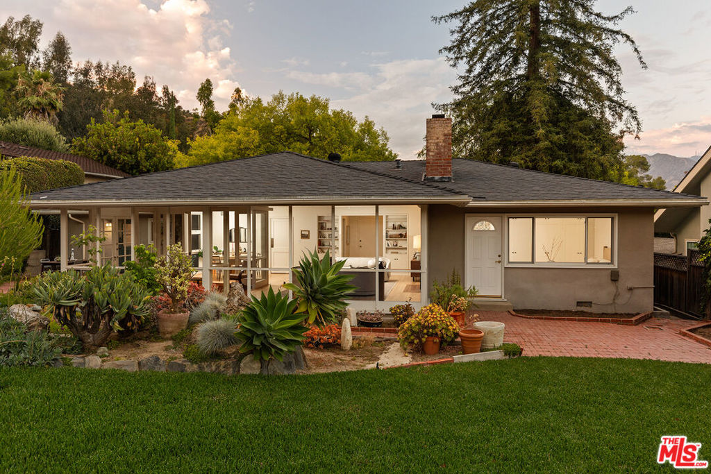 1535 Scenic Drive