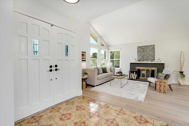 505 Drake Court, Foster City CA: https://media.crmls.org/mediaz/a9b11fa3-4be8-4588-b28f-f1cd370f9937.jpg