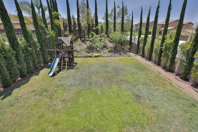 1932 Corte Cantanta, Chula Vista CA: https://media.crmls.org/mediaz/a9b19c0e-ffd2-4d2d-bea6-c6ba5156331f.jpg