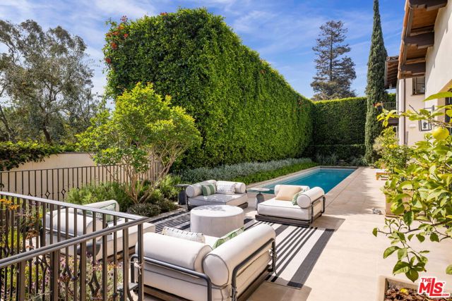 Drew Fenton | 182 N Carmelina Avenue Los Angeles CA | MLS: 7686952