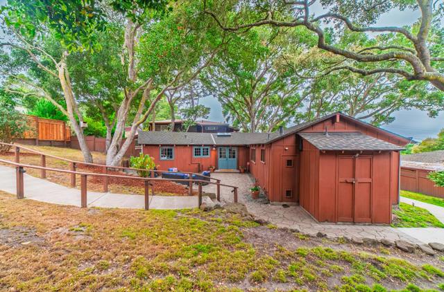1034 Hillside Avenue, Pacific Grove CA: https://media.crmls.org/mediaz/a9b33f89-46ac-41ad-b94b-076e48aa6fe4.jpg