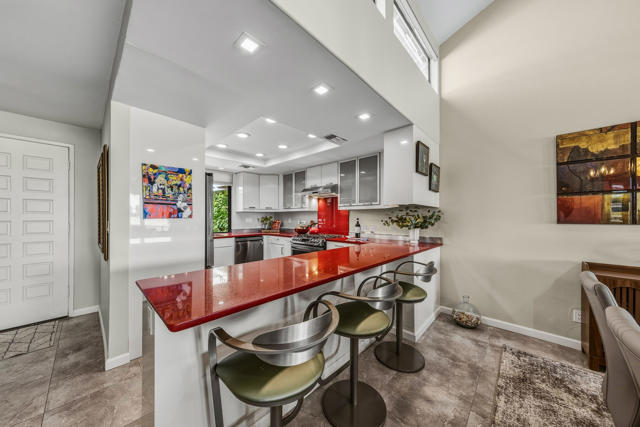 148 Las Lomas, Palm Desert, CA 92260