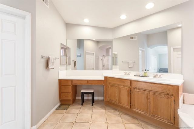 Image 14 of 41 For 45948 Via La Colorada