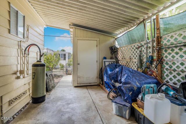 1500 Richmond Rd, Santa Paula CA: https://media.crmls.org/mediaz/a9b4770d-a7fa-428c-baf6-bbc31f4bc70c.jpg